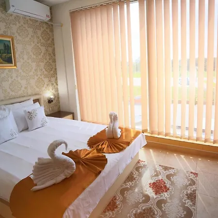 Saradis Отель 2*