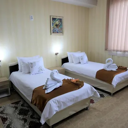 Отель Saradis 2*